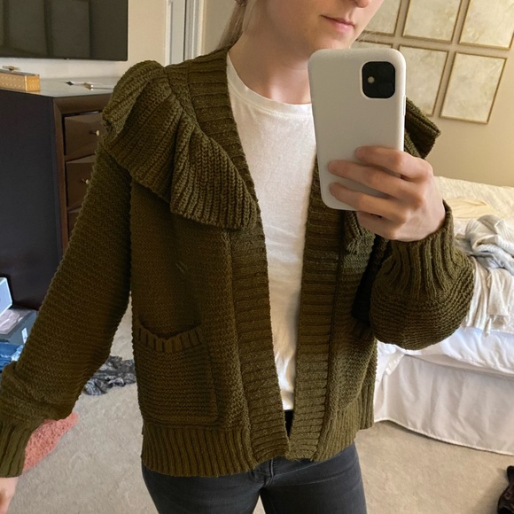 Ruffle Cardigan Sweater - Picture 4 of 9